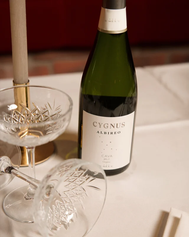 🥂 Cheers to the weekend🍾 Wij hebben de cava al koud gezet! Kom jij hem straks openen?

#MetroCityKitchen
#UtrechtEats
#UtrechtHotspot
#UtrechtRestaurants
#EtenInUtrecht
#UtrechtNightlife
#UtrechtDrinks
#CavaTime
#CavaLovers
#CavaMoments
#SparklingWine
#WineOClock
#WineLovers
#BubblesAndBrunch
#PopFizzClink
#CheersToThat
#DrinkLocal
#WineVibes
#WineNight
#GoodVibesOnly
#WeekendCheers
#FoodAndWine
#CelebrateWithCava
#WineLifeStyle
#SparkleSeason