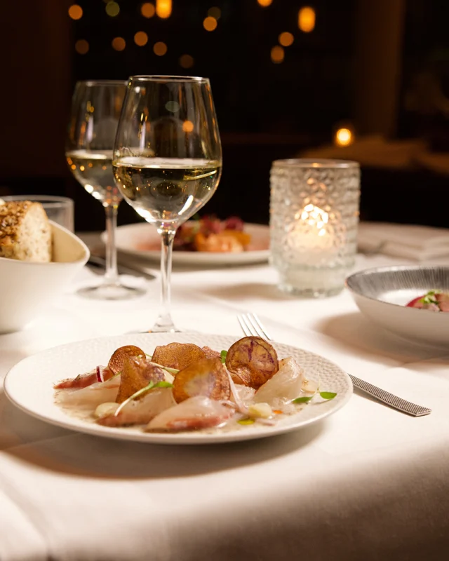 ❄️DECEMBER VIBES🥂  De maand van samenzijn en tafelen. Heb jij je kerstdiner al gepland? Bij Metro City Kitchen zit je warm.

#MetroCityKitchen
#UtrechtEats
#UtrechtHotspot
#UtrechtFoodies
#EtenInUtrecht
#UtrechtRestaurants
#DecemberVibes
#Feestdagen
#Feestdagen2025
#KerstInUtrecht
#WinterVibes
#WinterEten
#Gezelligheid
#Feestmaand
#HolidaySeason
#FestiveFoods
#WinterDining
#CityVibes
#Foodstagram
#FoodieLife
#DeliciousMoments
#WeekendEats
#WarmWinterNights
#CelebrateTogether
#CozySeason